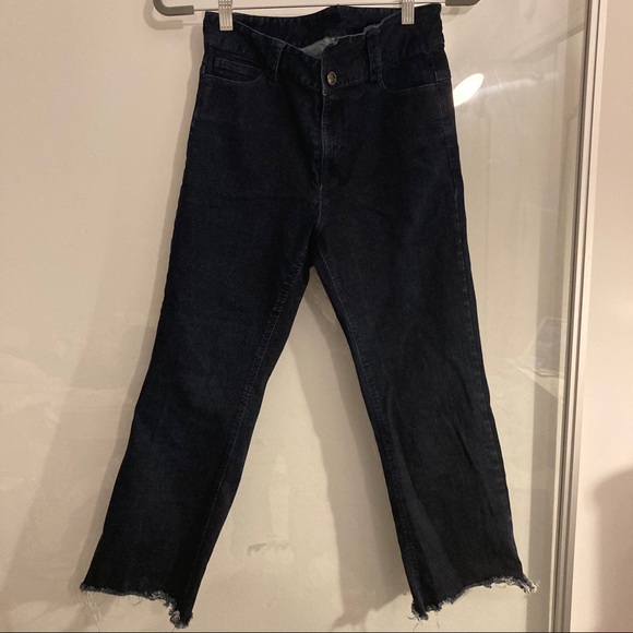 Bootcut cropped jeans with cute heart detail - Picture 2 of 4
